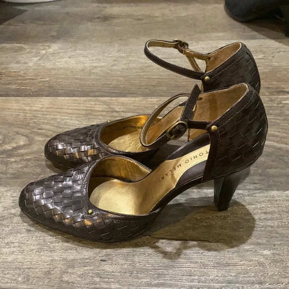 WILL NOT TAKE LESS  Classy Woven-Like Antonio Melani Heels - Picture 4 of 11